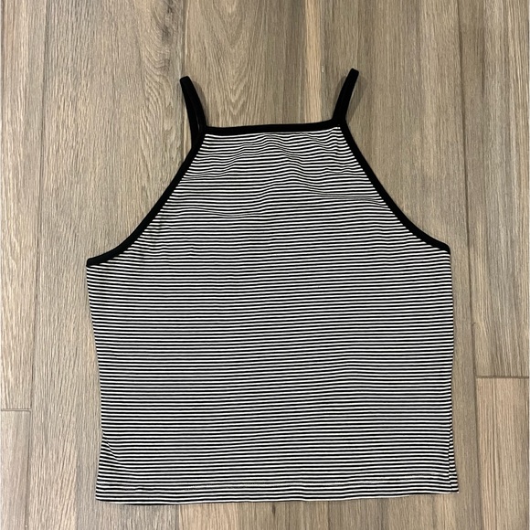 Garage cropped black and white stripped tank top - Picture 1 of 6